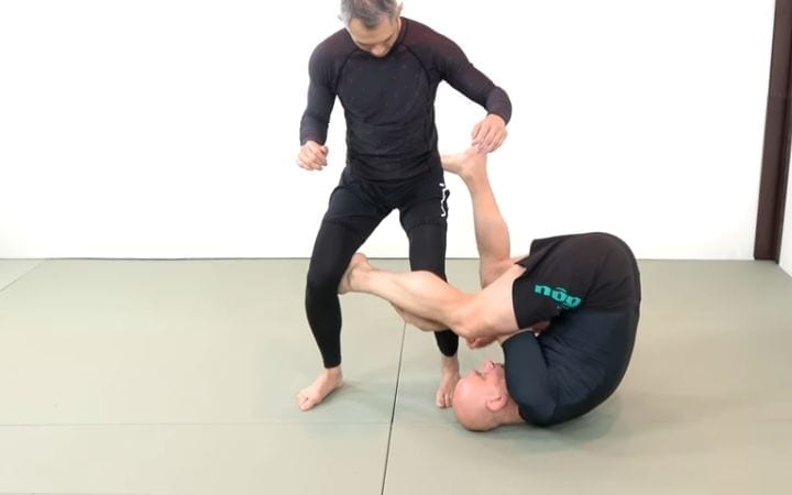 Imanari Roll, one of the flashy BJJ moves | Jiu Jitsu Legacy