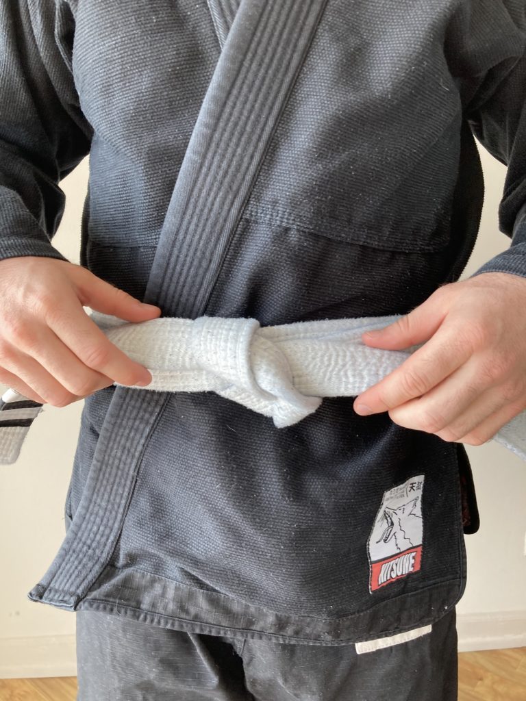 How to Tie a Jiu Jitsu Belt (And Have it Stay Tied!) 4 How to Tie a Jiu Jitsu Belt (And Have it Stay Tied!) how to tie a jiu jitsu belt