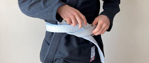 How to Tie a Jiu Jitsu Belt (And Have it Stay Tied!) 11 How to Tie a Jiu Jitsu Belt (And Have it Stay Tied!) how to tie a jiu jitsu belt