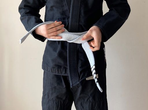 How to Tie a Jiu Jitsu Belt (And Have it Stay Tied!) 3 How to Tie a Jiu Jitsu Belt (And Have it Stay Tied!) how to tie a jiu jitsu belt