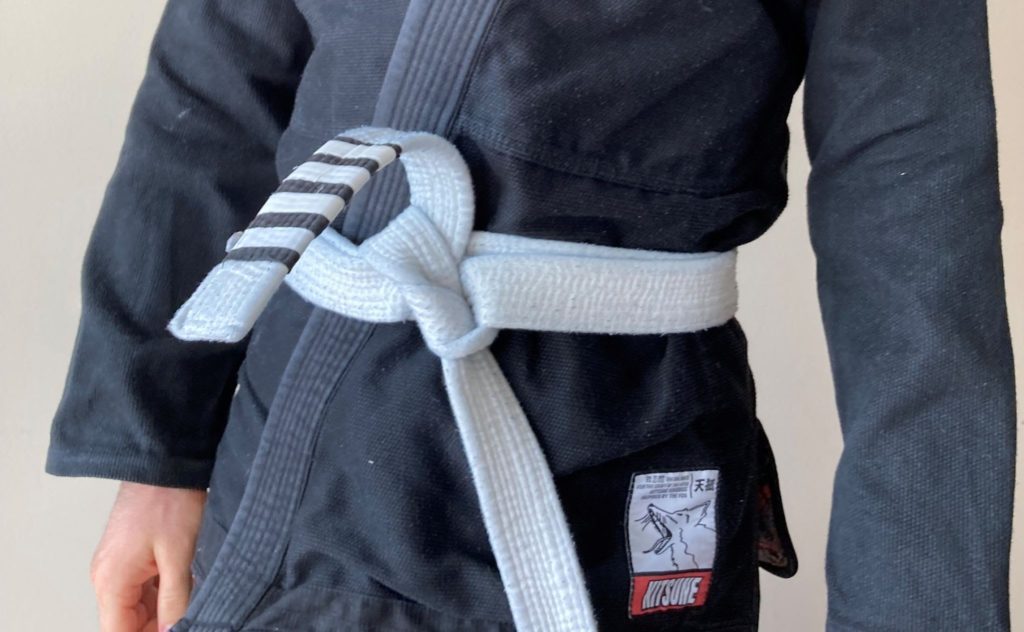 How to Tie a Jiu Jitsu Belt (And Have it Stay Tied!) 6 How to Tie a Jiu Jitsu Belt (And Have it Stay Tied!) how to tie a jiu jitsu belt